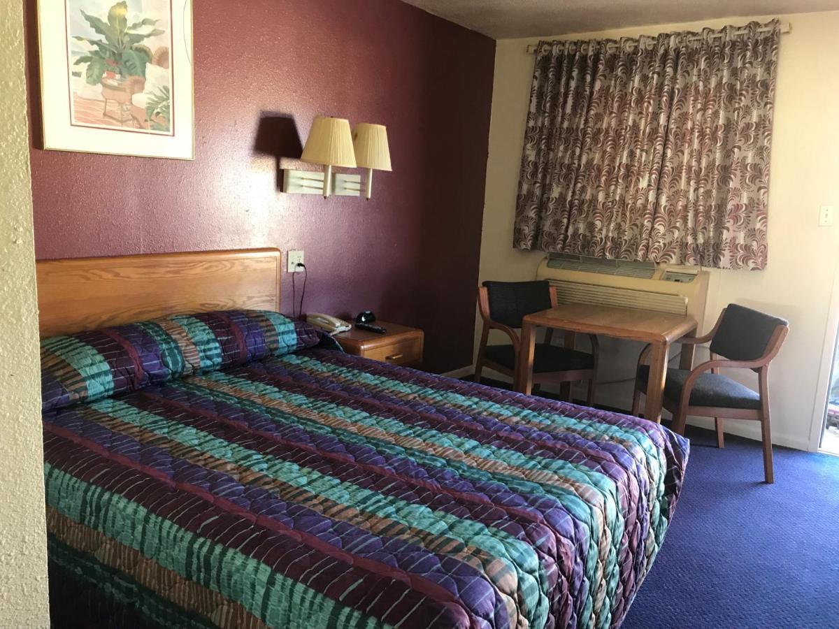 Luxury Inn George West Extérieur photo