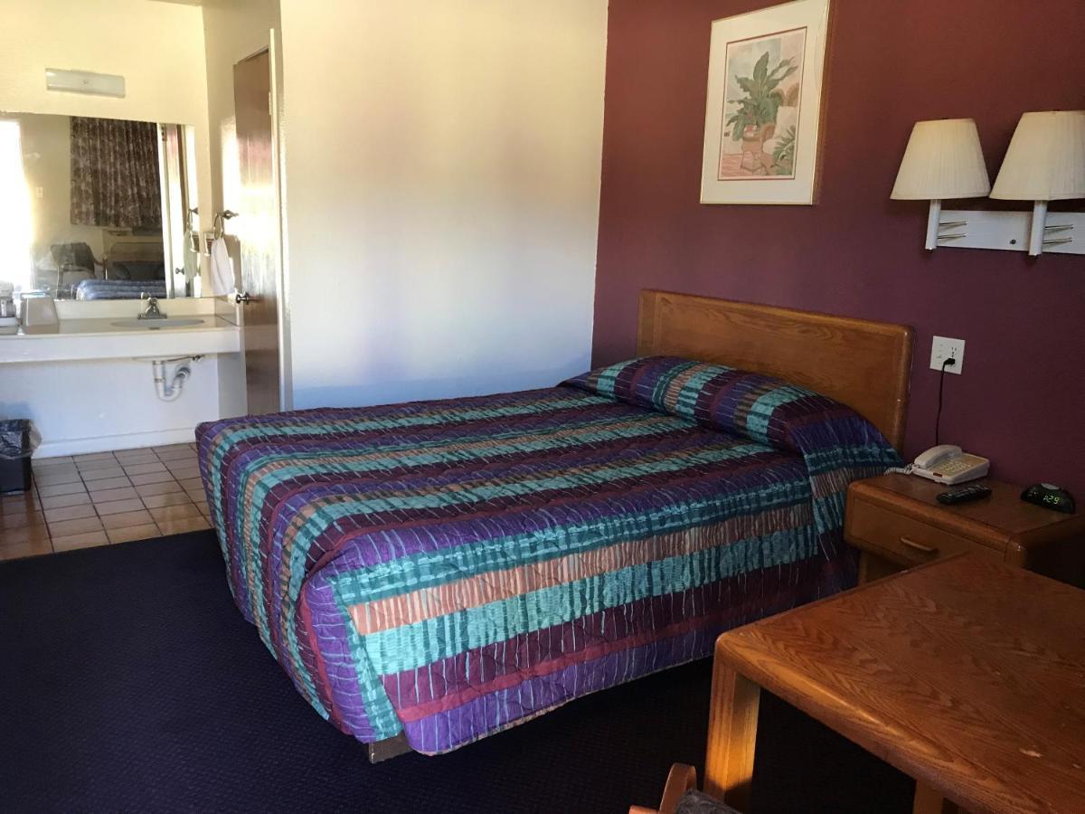 Luxury Inn George West Extérieur photo