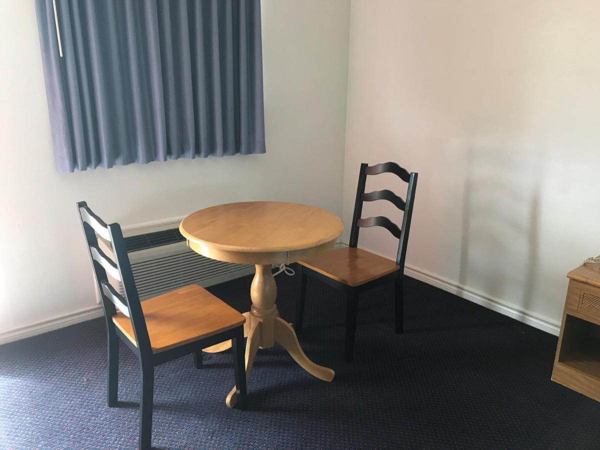 Luxury Inn George West Extérieur photo